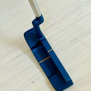 Blue Golf Putter